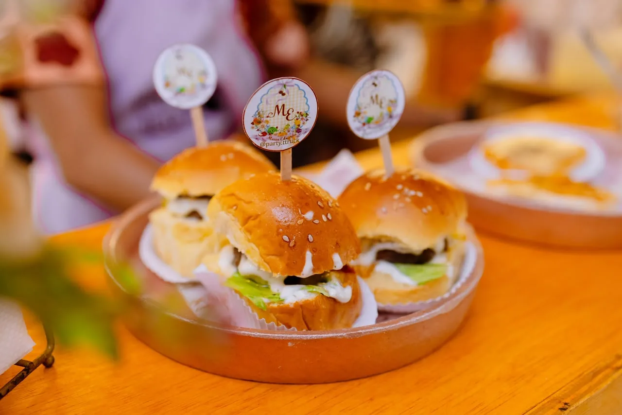 Mini lanches gourmet da Party Truck