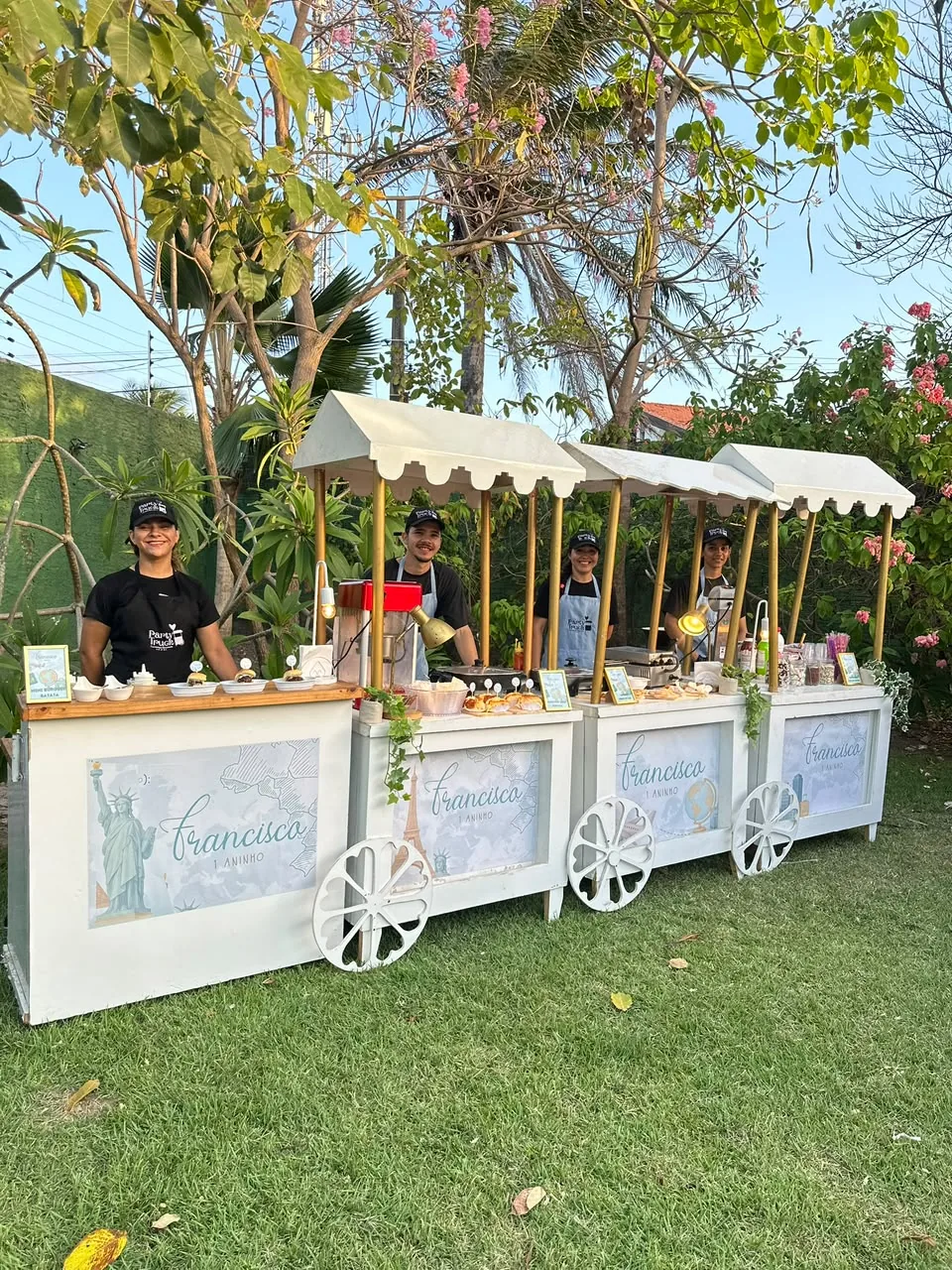 Carrinhos Party Truck em evento ao ar livre